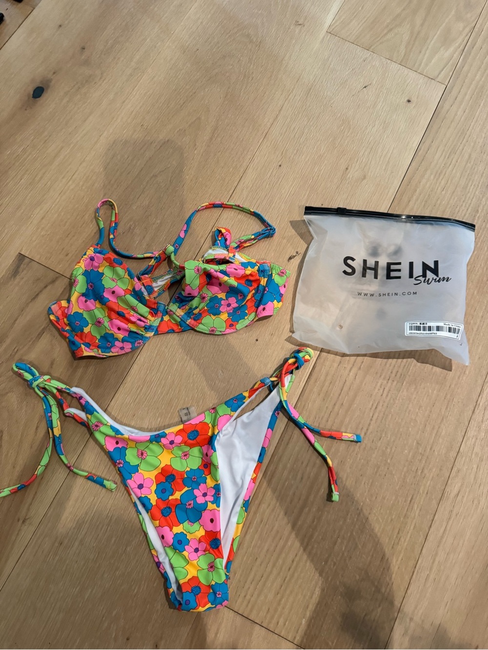 NWT SHEIN Women's Floral Print Tie-Front Bikini Swimsuit